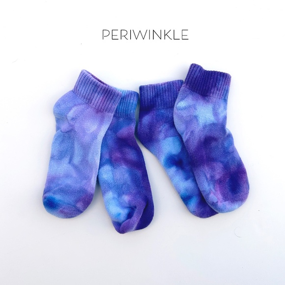 Kids Tie Dye Socks Periwinkle Blue Lavender Hand Dyed Mid Crew Socks Ice Dye Sox - Picture 3 of 3